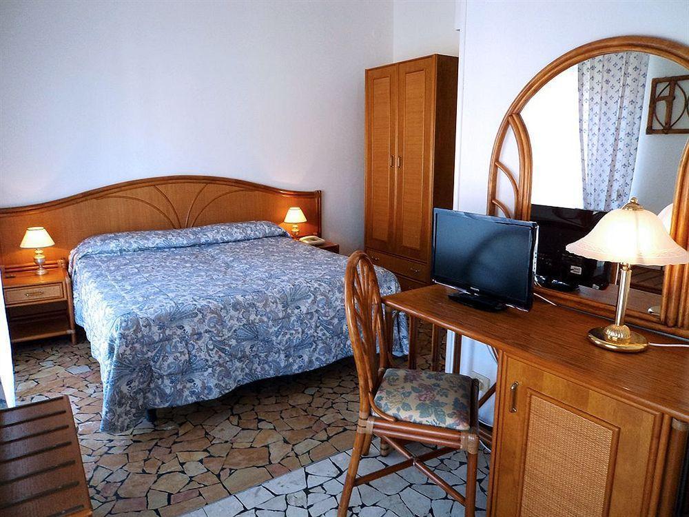Hotel Zunino Spotorno Exterior photo