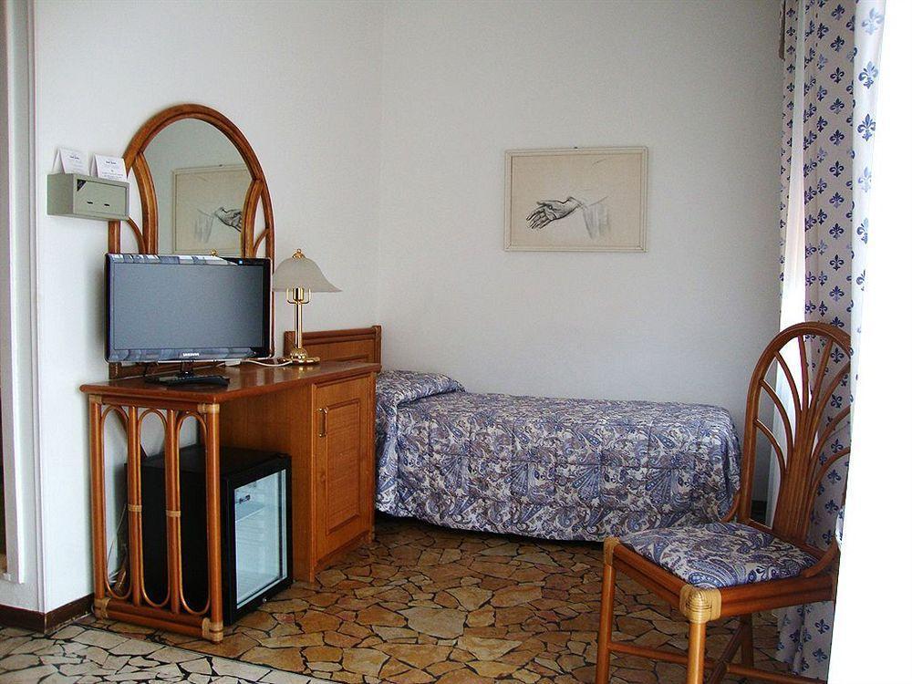 Hotel Zunino Spotorno Exterior photo